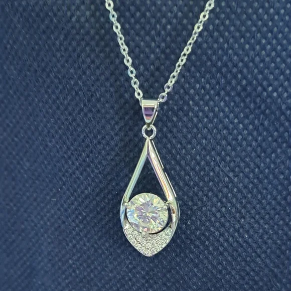 MOSSINITE NECKLACE 3CT - Picture 3 of 7